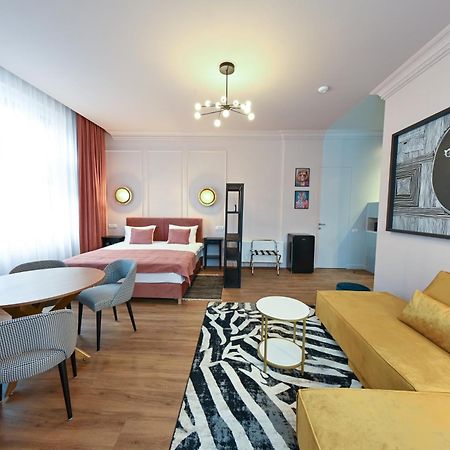 Leda Residence Орадеа Екстериор снимка