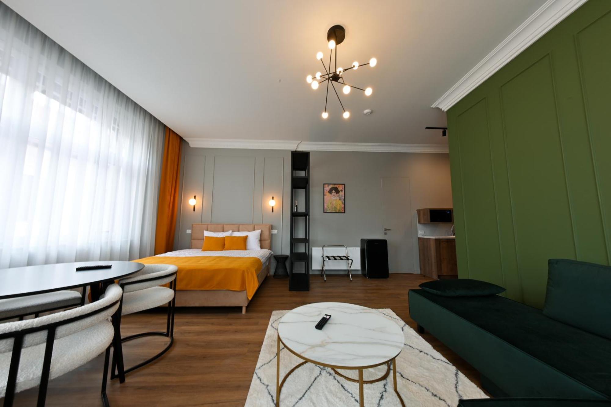 Leda Residence Орадеа Екстериор снимка