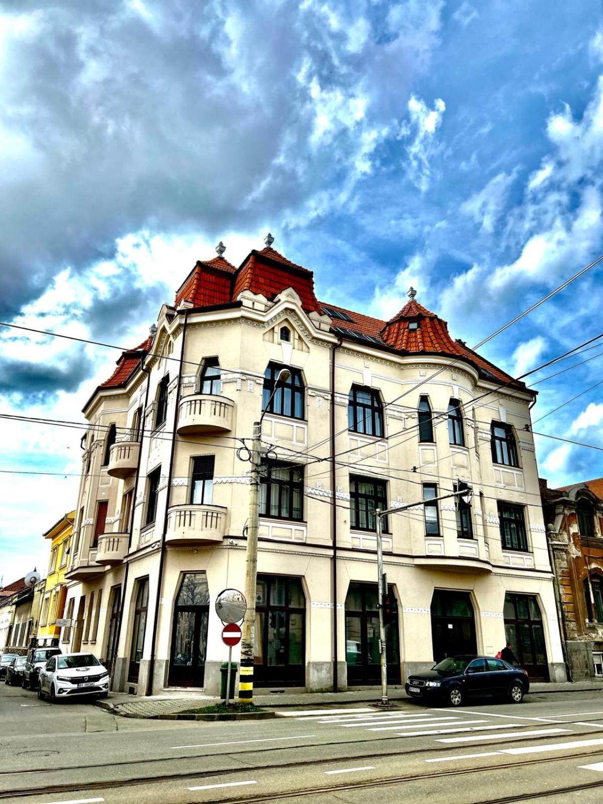 Leda Residence Орадеа Екстериор снимка