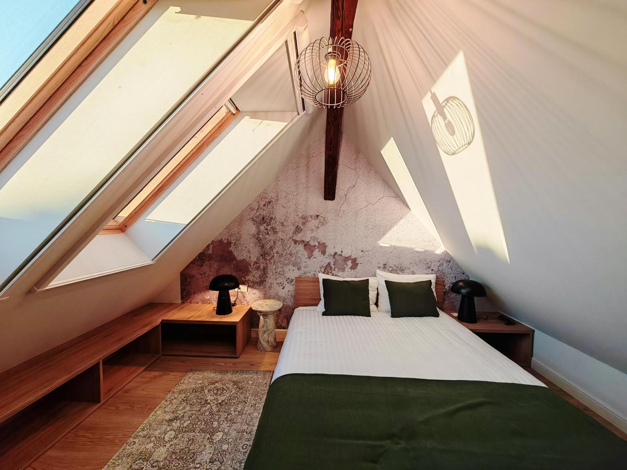 Leda Residence Орадеа Екстериор снимка