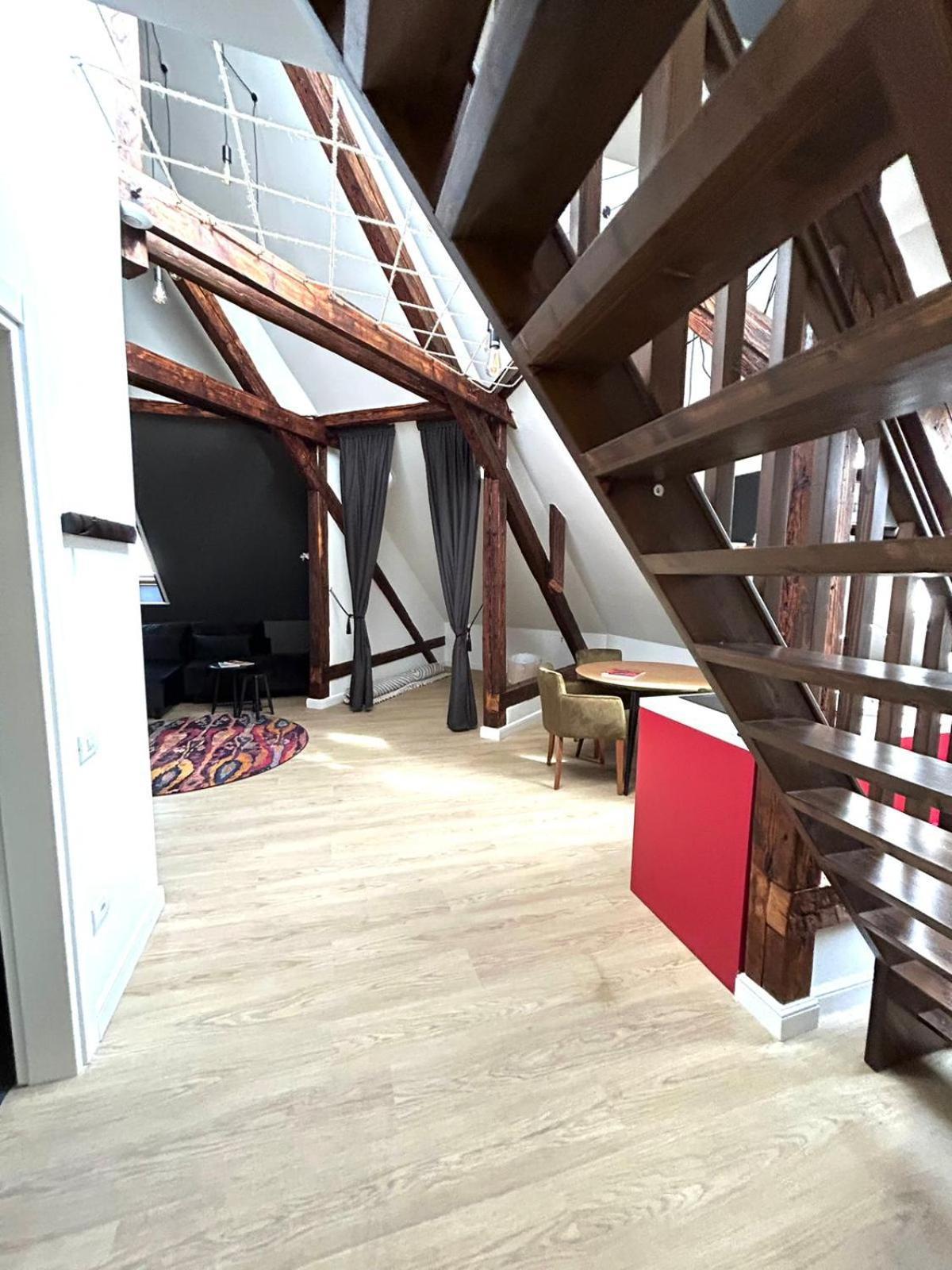 Leda Residence Орадеа Екстериор снимка
