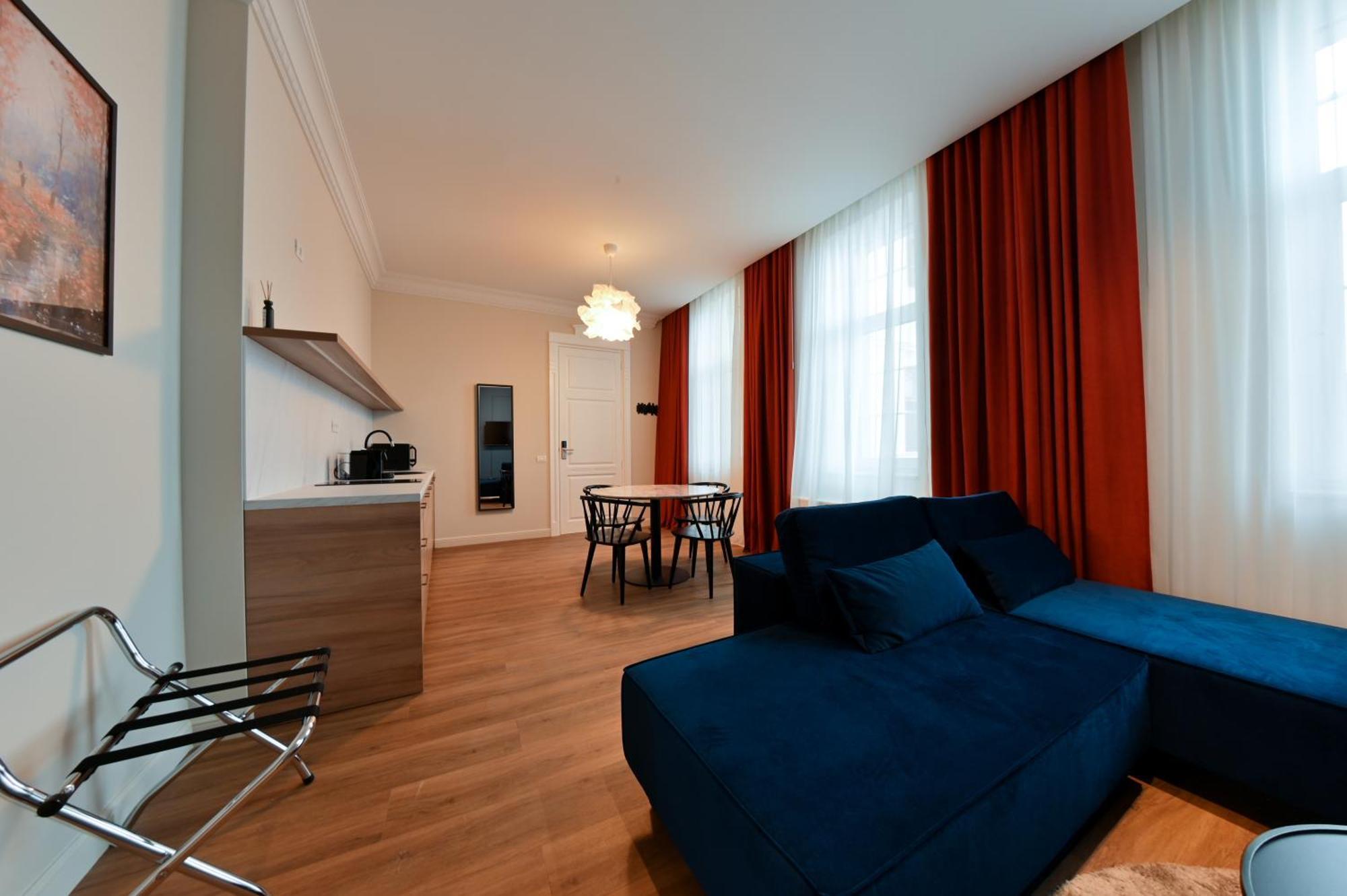 Leda Residence Орадеа Екстериор снимка