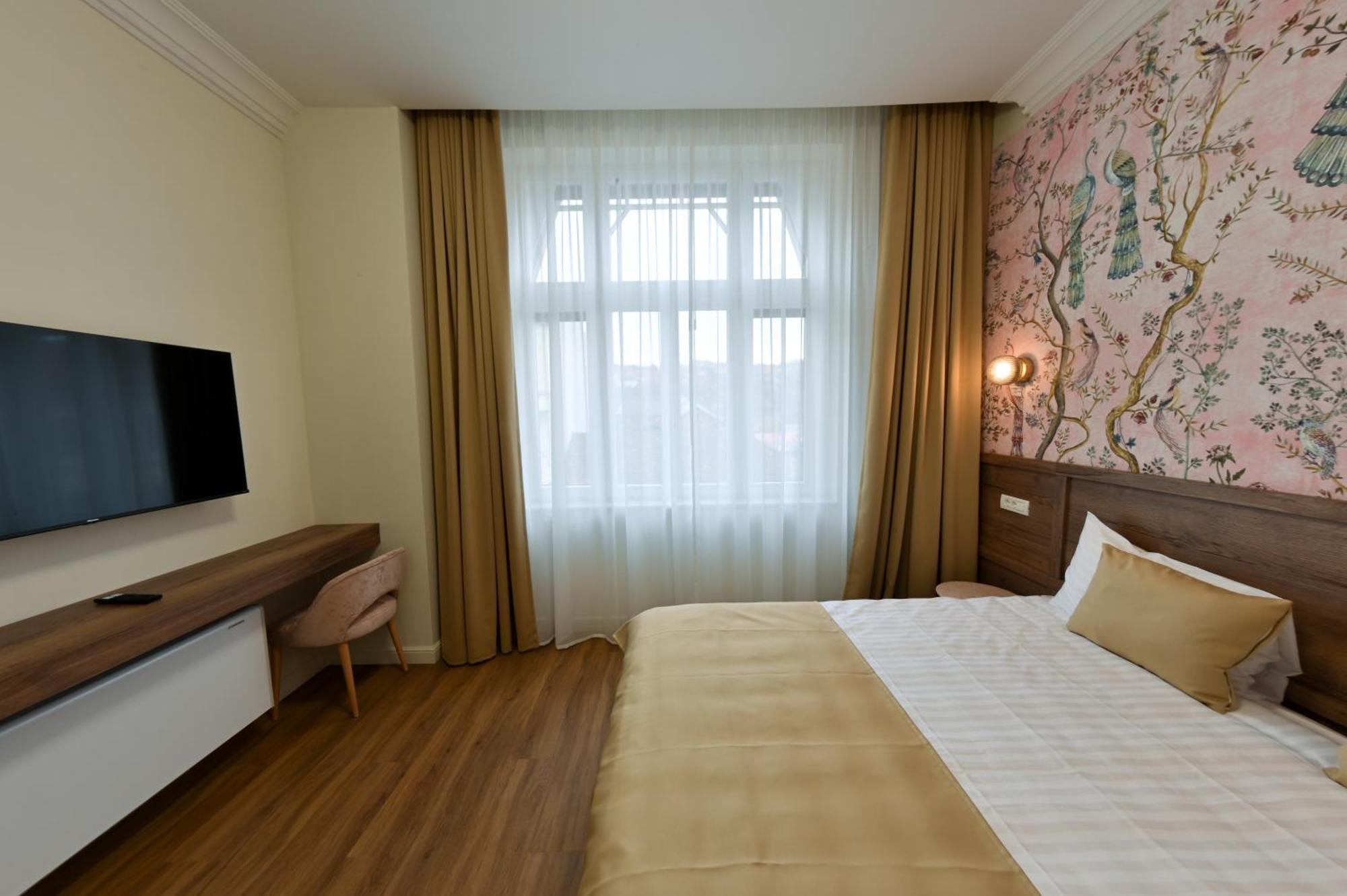 Leda Residence Орадеа Екстериор снимка